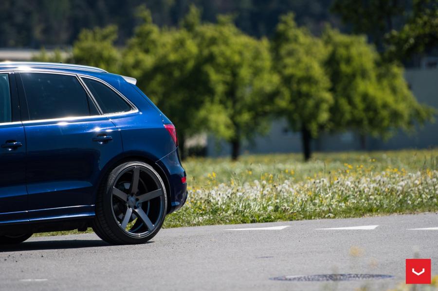 Детали экстерьера Audi SQ5 on Vossen Wheels (CV3R) 2017 года  (фото 29 из 33)